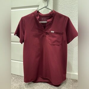 Women’s Figs Kitale Maternity Scrub Top Small Burgundy